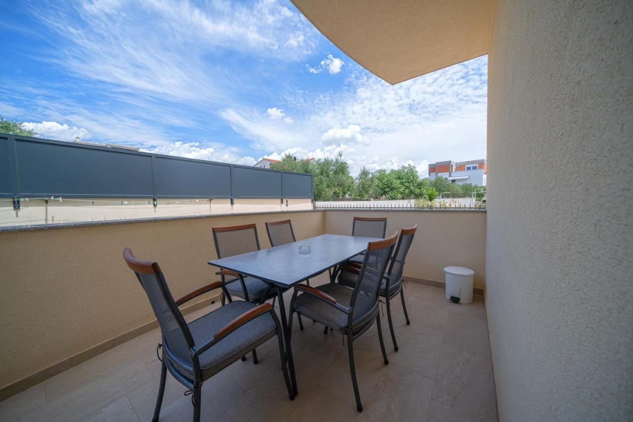 Apartments Miskovic Vodice Eksteriør bilde