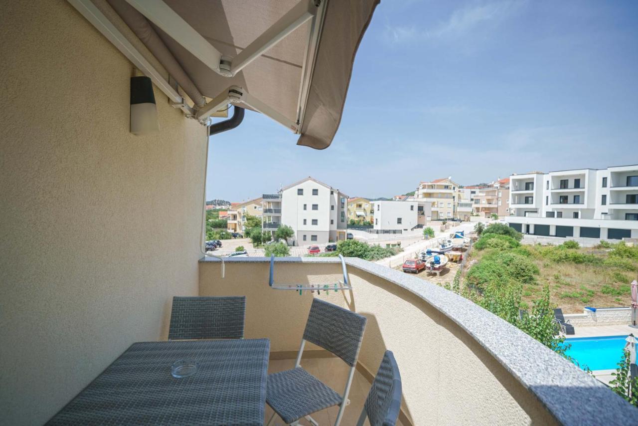 Apartments Miskovic Vodice Eksteriør bilde