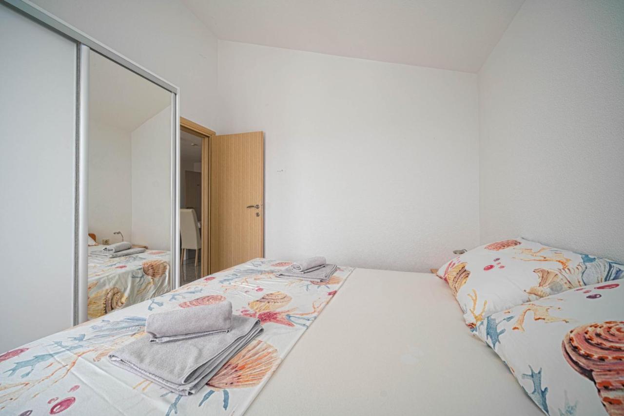 Apartments Miskovic Vodice Eksteriør bilde