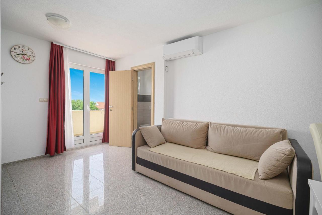 Apartments Miskovic Vodice Eksteriør bilde