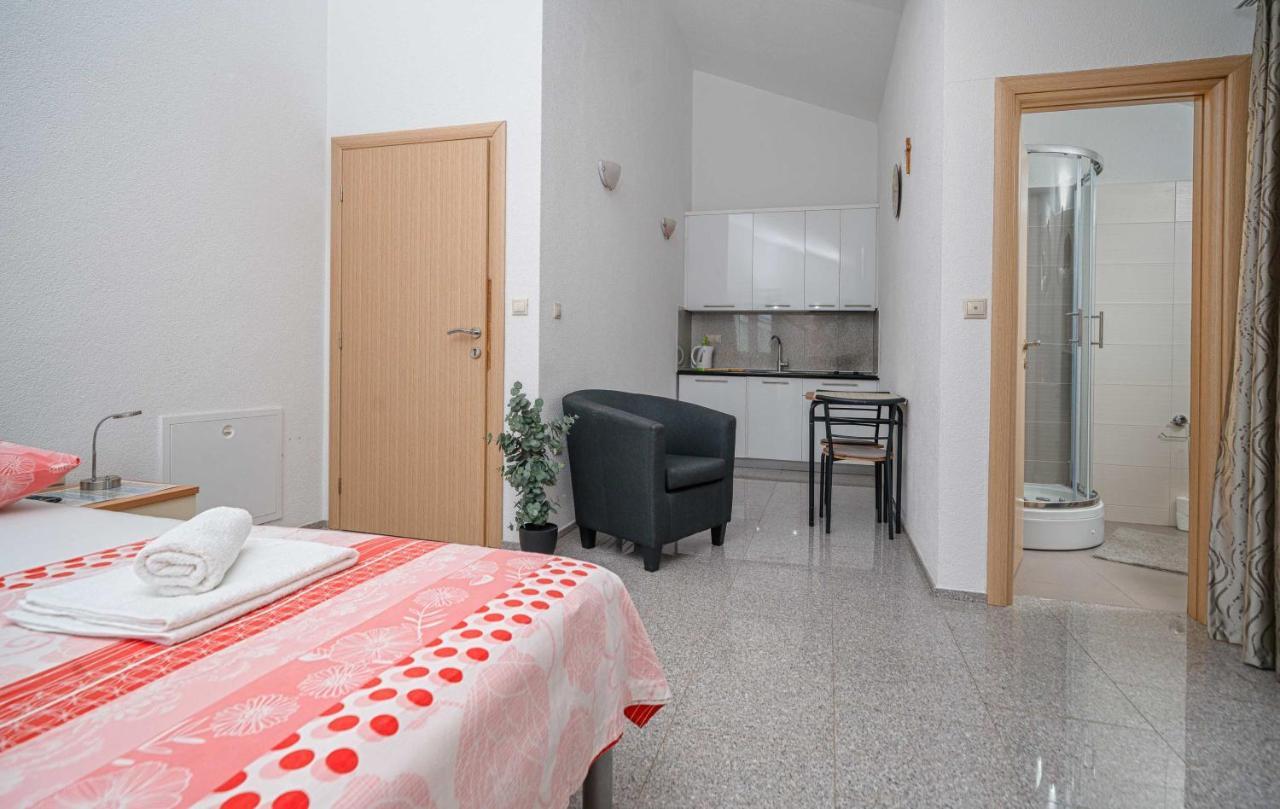 Apartments Miskovic Vodice Eksteriør bilde