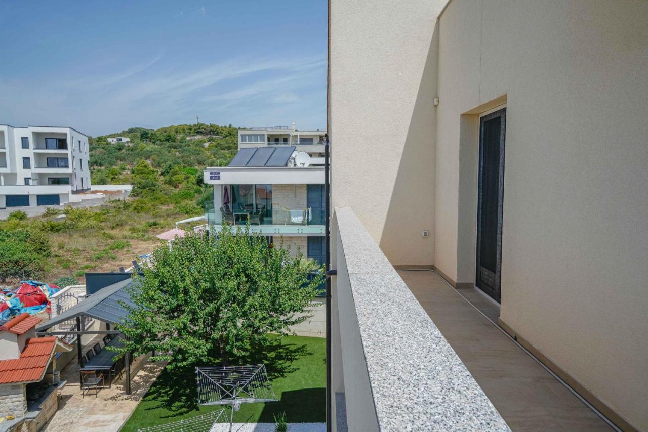 Apartments Miskovic Vodice Eksteriør bilde