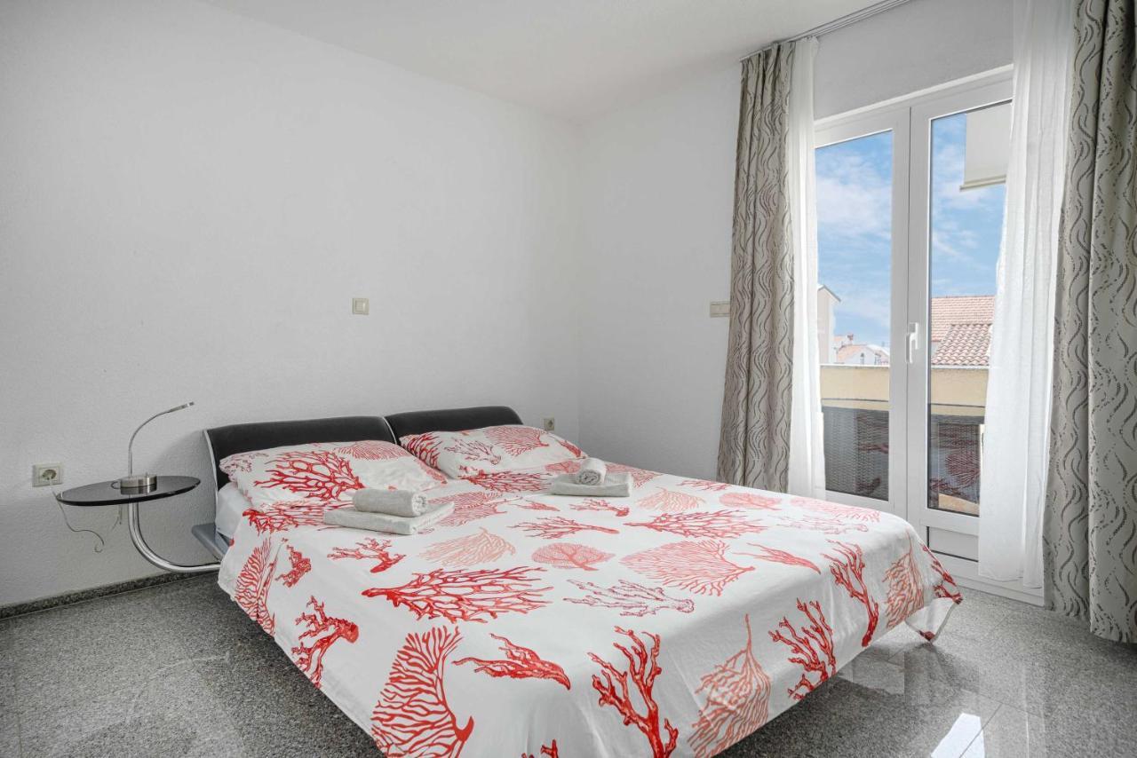 Apartments Miskovic Vodice Eksteriør bilde