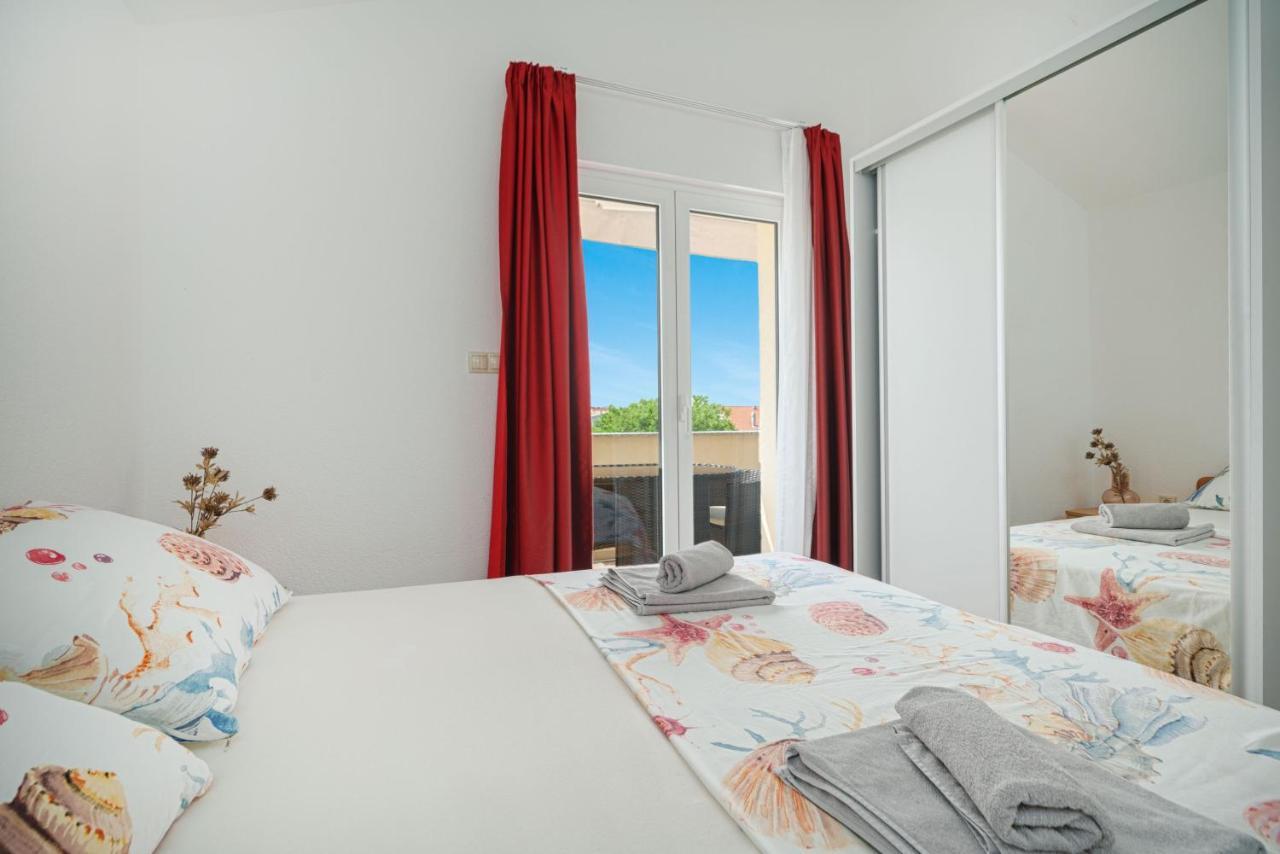 Apartments Miskovic Vodice Eksteriør bilde