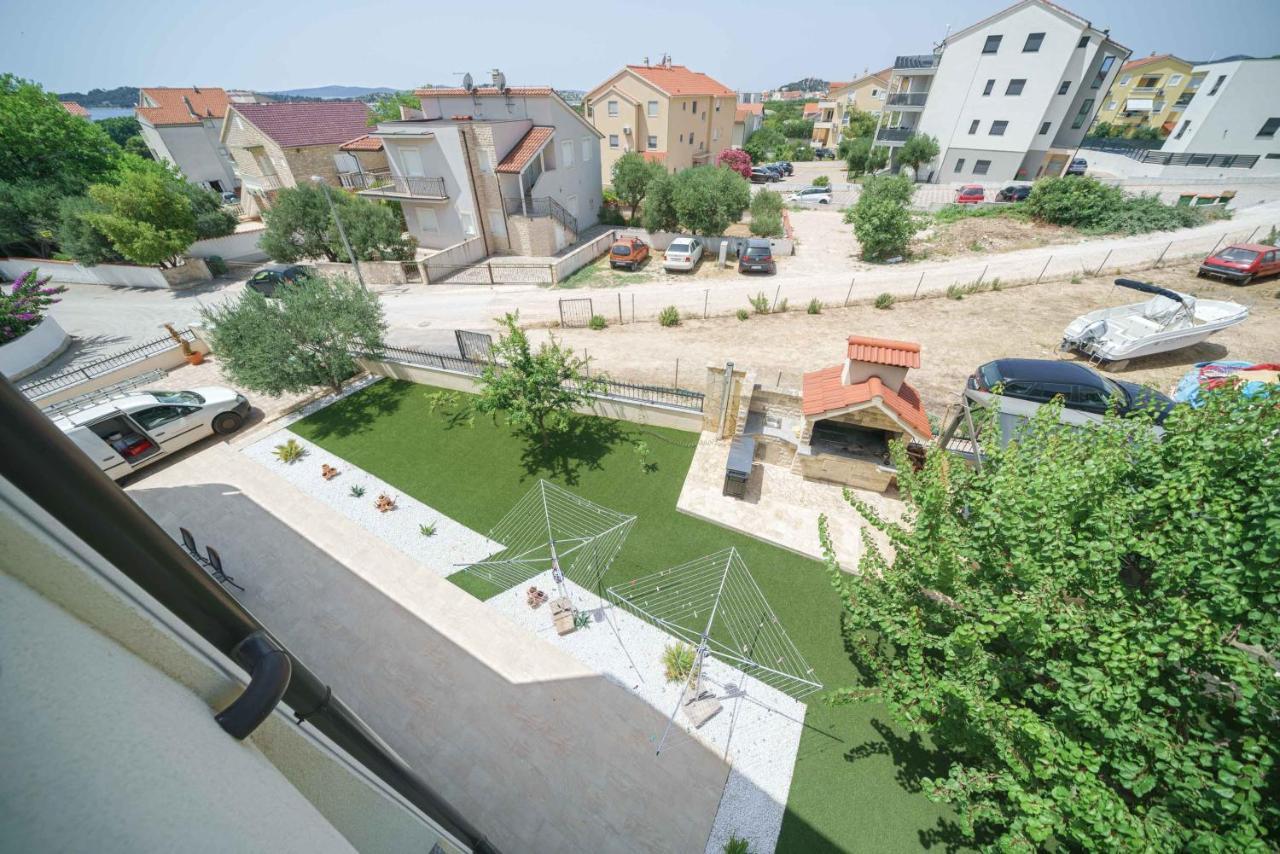 Apartments Miskovic Vodice Eksteriør bilde