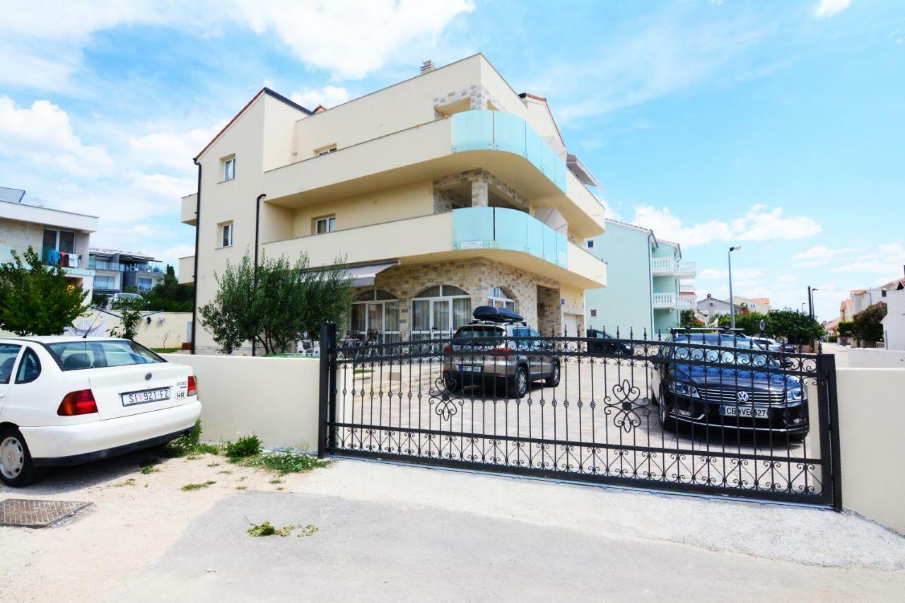 Apartments Miskovic Vodice Eksteriør bilde